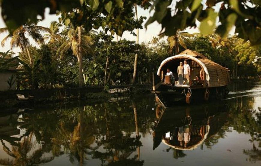 Luxury Cruises in Alleppey