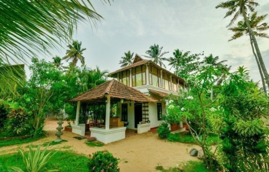 Pozhiyoram Beach Resort Cottage