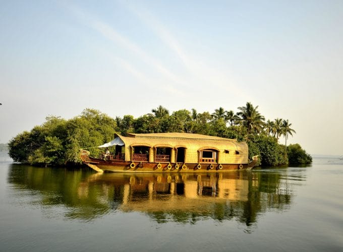 Houseboat Day Tour from Kochi