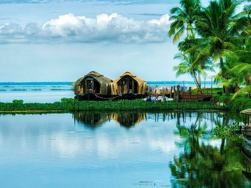 Weekend Kerala Houseboat Package