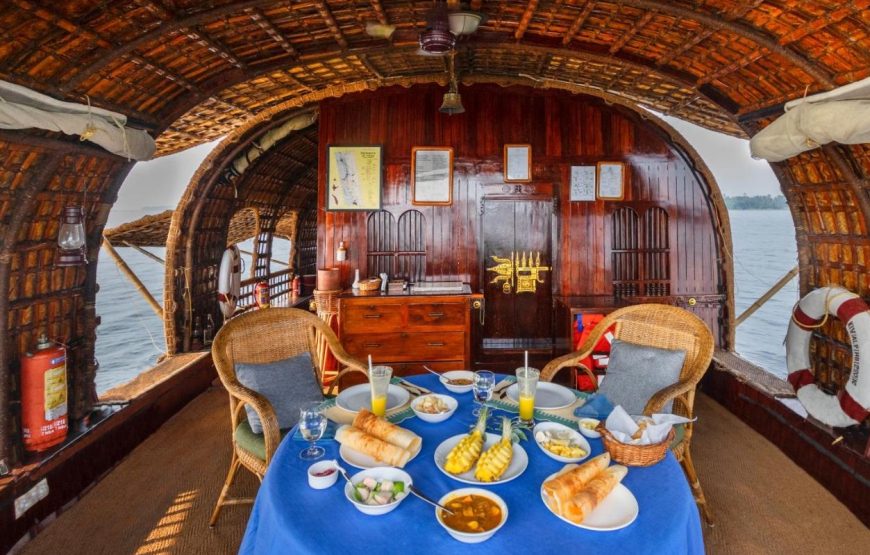 Kumarakom Castle Houseboats
