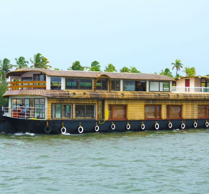 Six Bedroom Luxury Houseboat