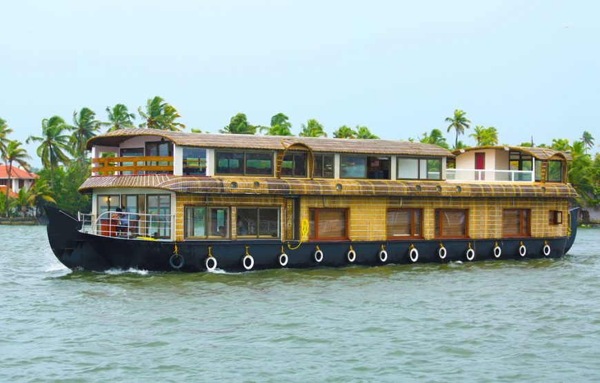 Six Bedroom Luxury Houseboat