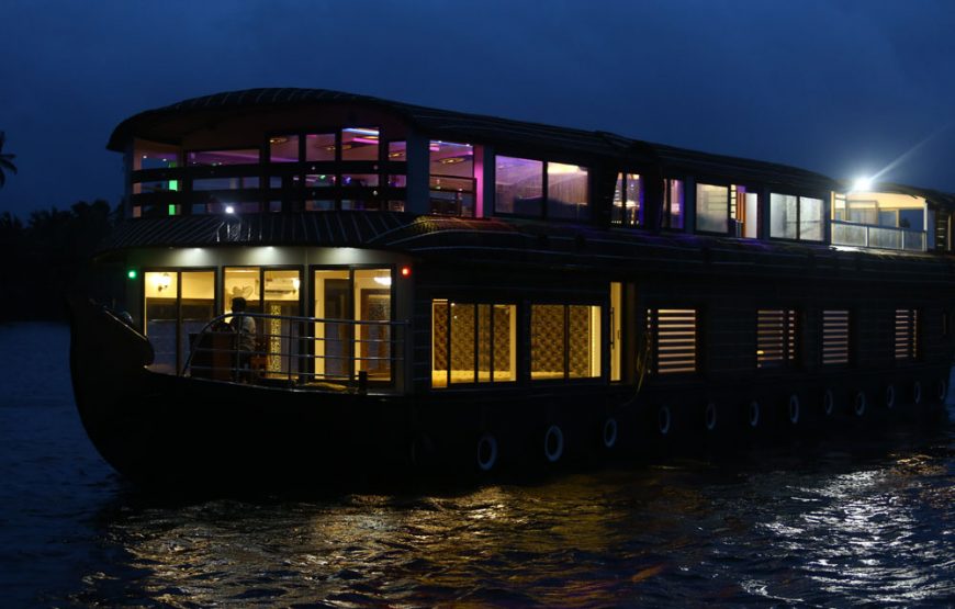 Six Bedroom Luxury Houseboat