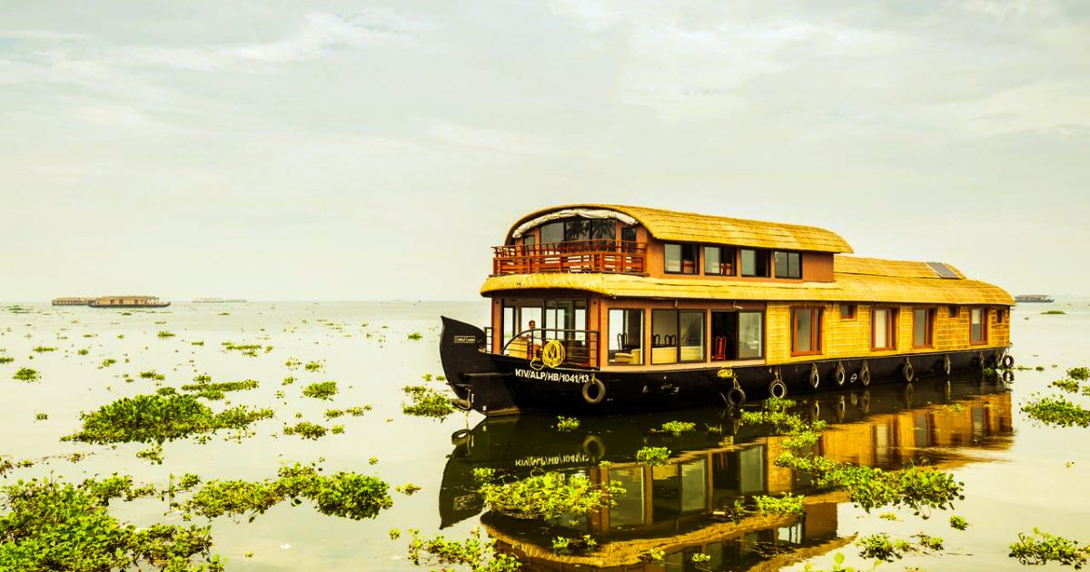 7 Spectacular Alleppey Houseboats You Can Rent on SANCHARI