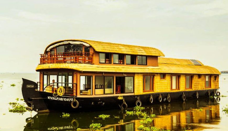 luxury Houseboat in Kerala