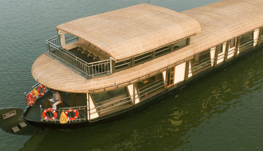 Luxury Houseboats