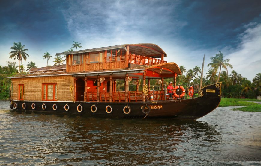 Premium Houseboats