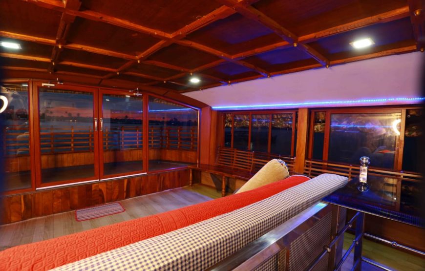 Luxury Two Bedroom Boat