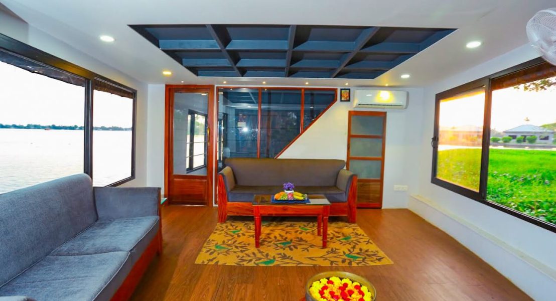 1 Bedroom Houseboat