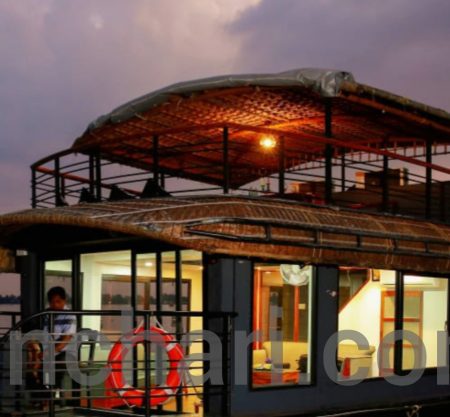 One bedroom Deluxe Boat in Alleppey