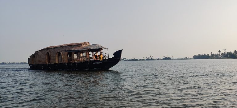 houseboat of Kumarakom Lake resort