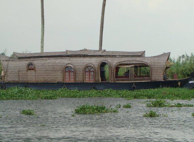 Kochi to Kollam Houseboat trip