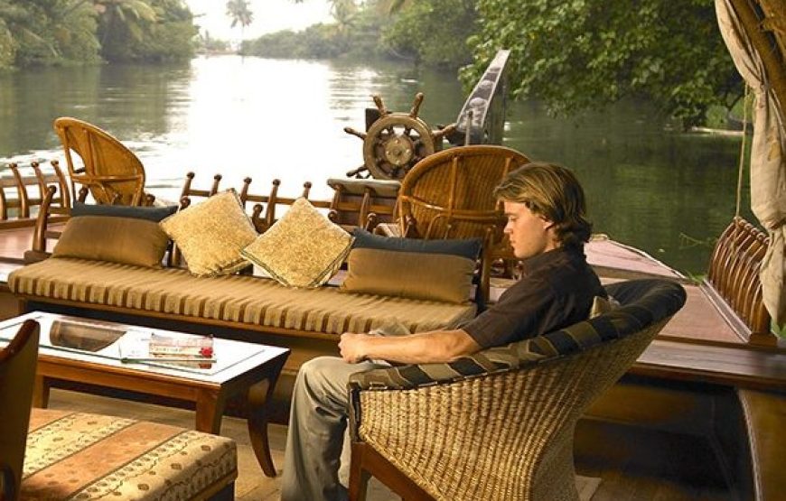Lakes and Lagoons Houseboat