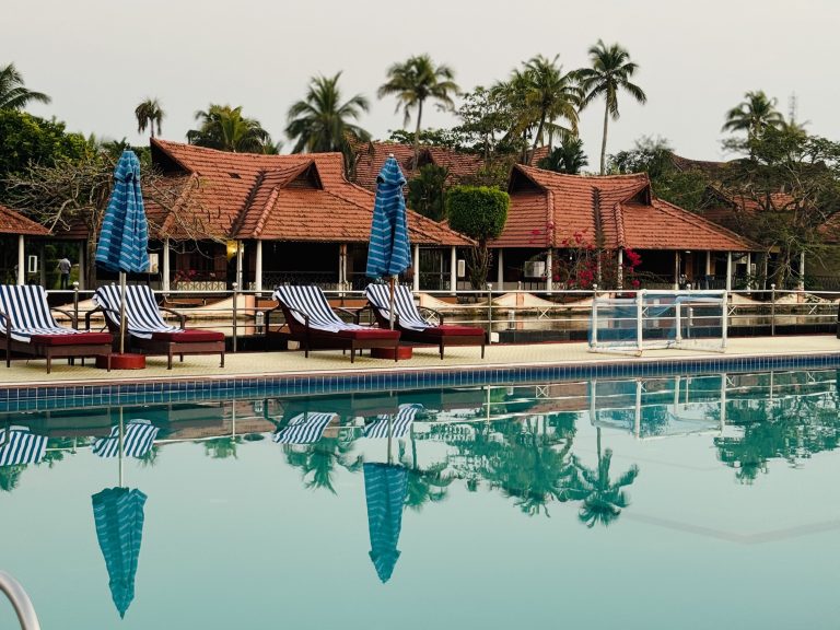 Lake Palace Pool