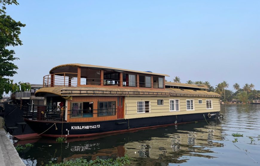 Angel Queen House Boats