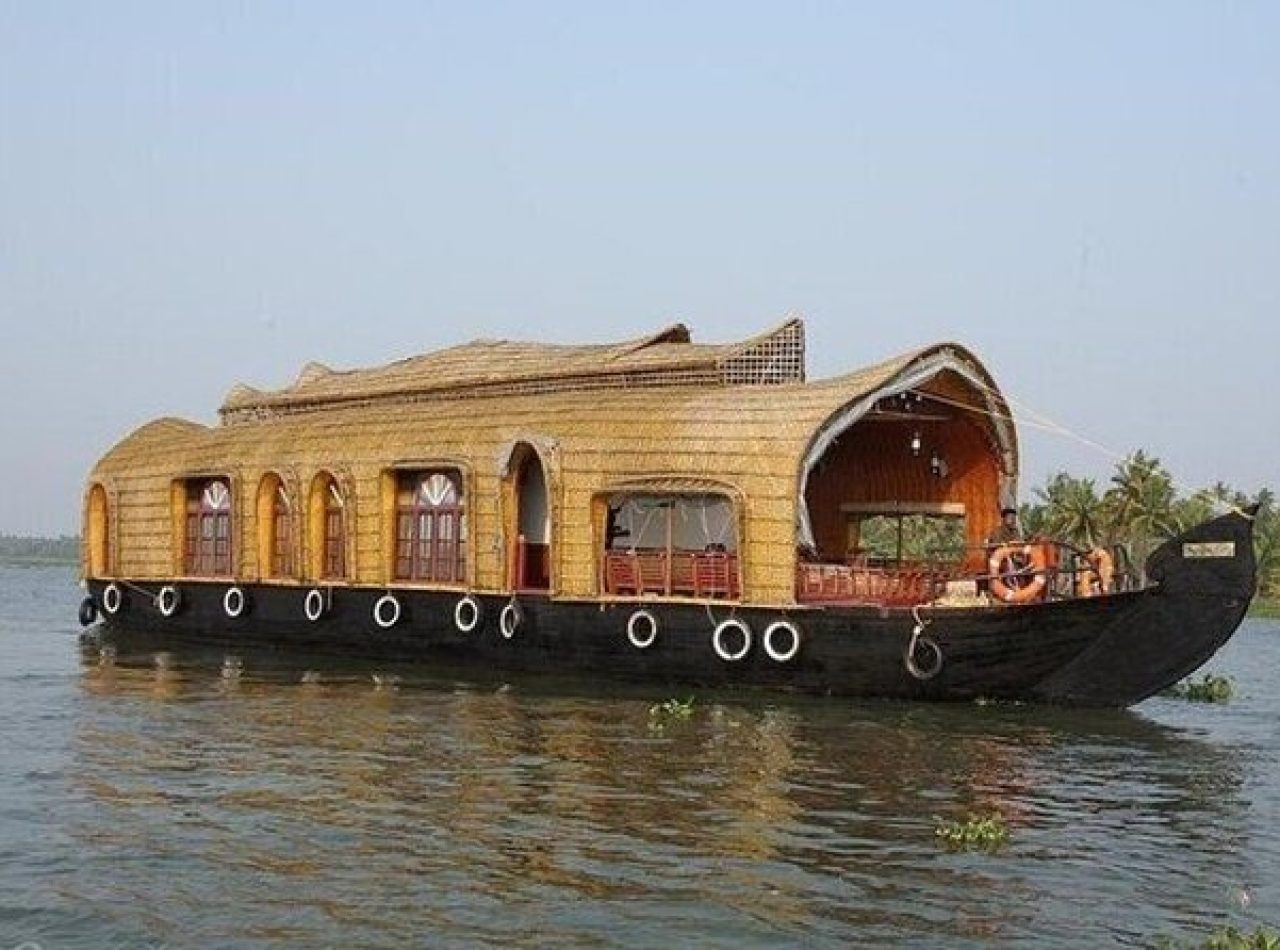 Achankovil Queen Houseboat
