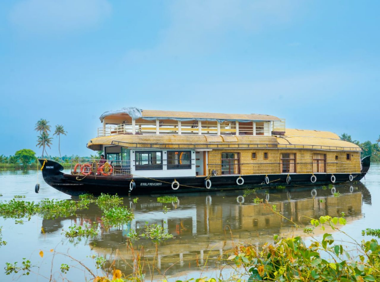 Holiday Home Houseboat Alleppey (17)