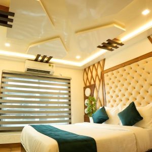 Six bedroom Deluxe Houseboat (12)