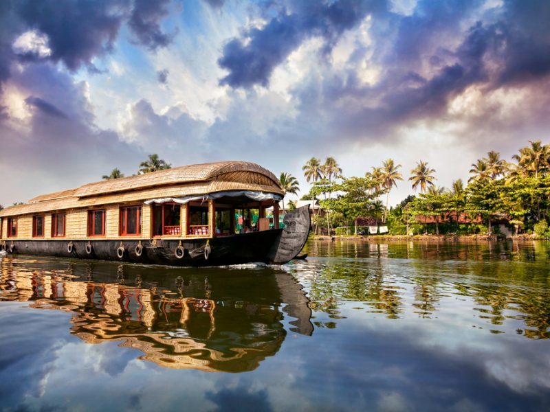 Kerala houseboat: private houseboat in backwaters for 6 hours